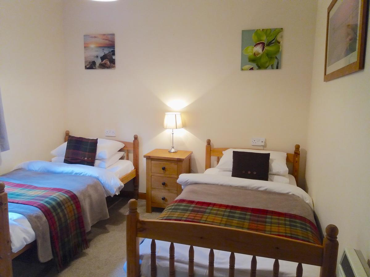 Loch Ness Highland Cottages With Partial Loch View Invermoriston Bagian luar foto